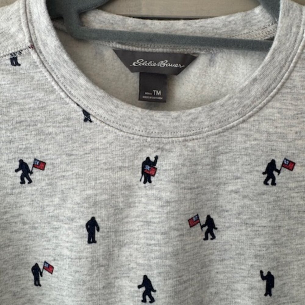 Eddie Bauer All over Sasquatch print mens Size M Tall EUC - Picture 4 of 7